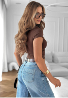 Pantaloni din denim mom fit z paskiem Horizon Blue albastru deschis