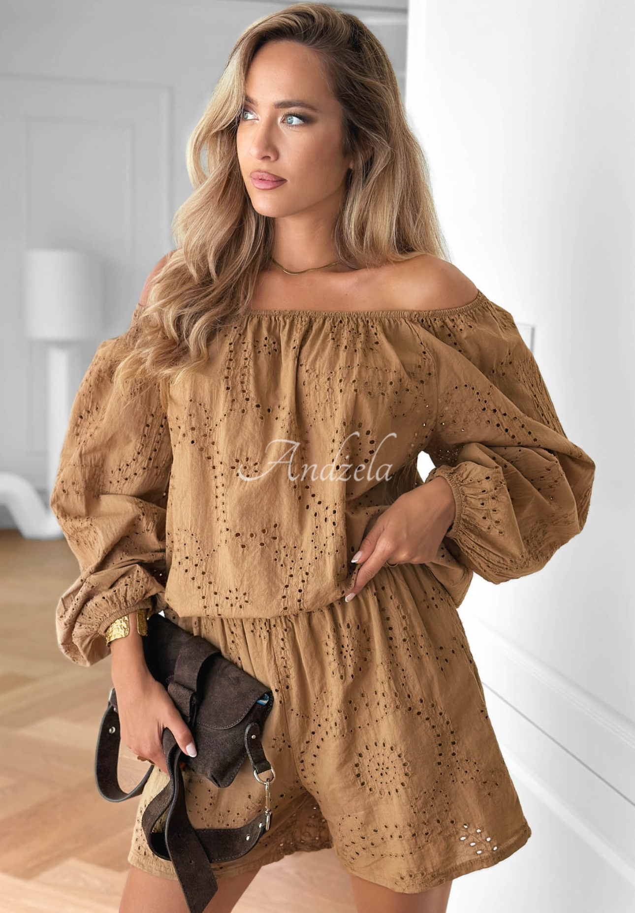 Set din bumbac ajurat: Top  cu umerii goi și pantaloni scurți Sunset Charm