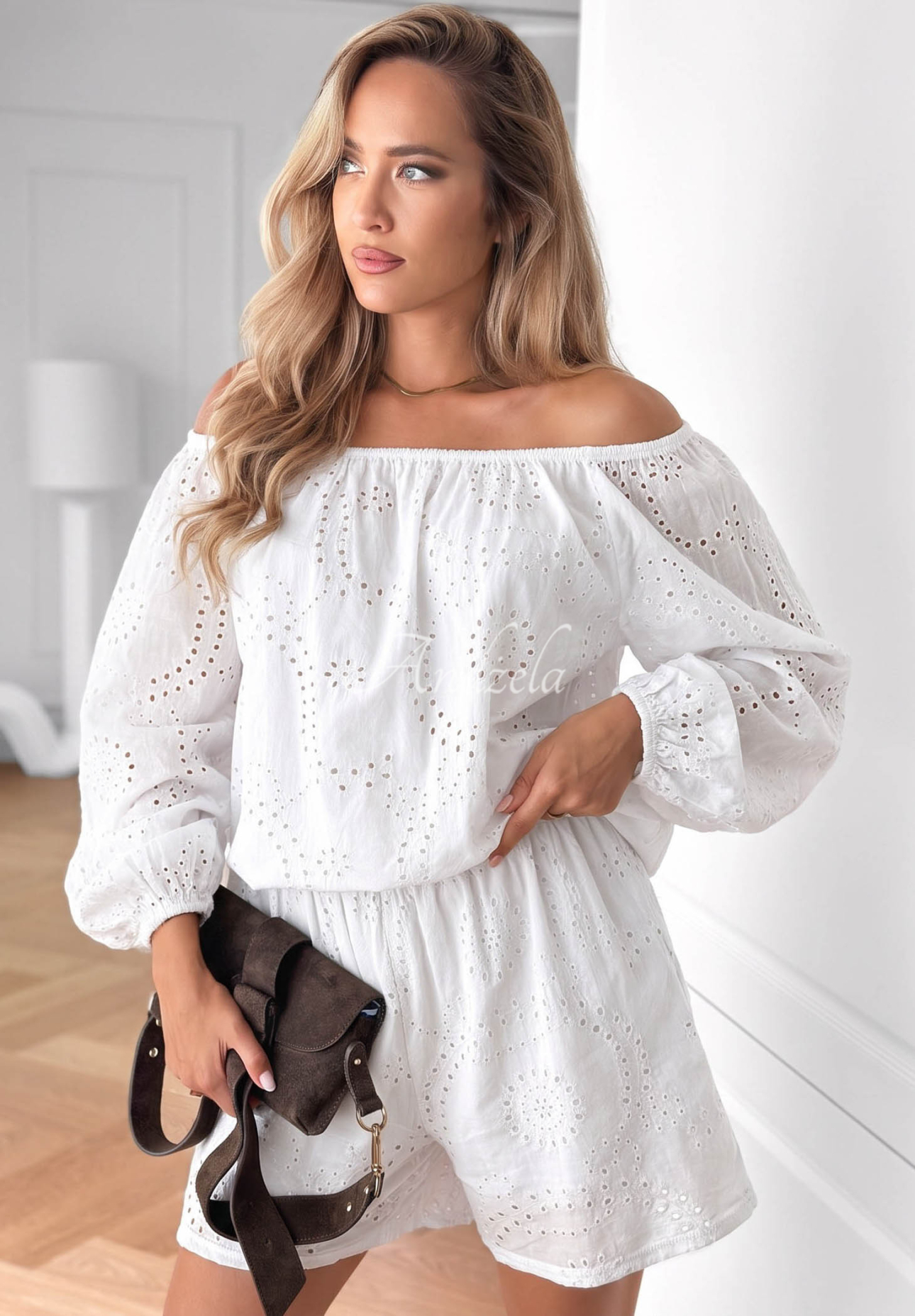 Set din bumbac ajurat: Top  cu umerii goi și pantaloni scurți Sunset Charm