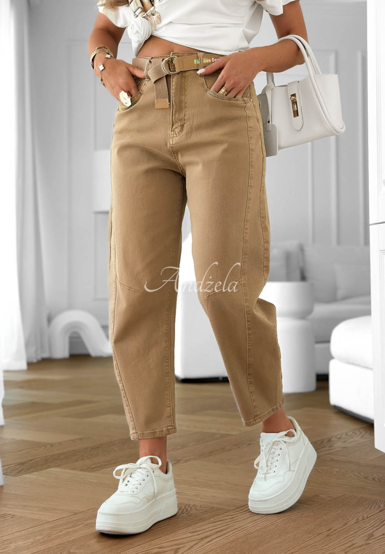 Blugi cu croială banana și curea Dune Denim