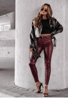 Pantaloni cu aspect cerat Rebel burgundowe