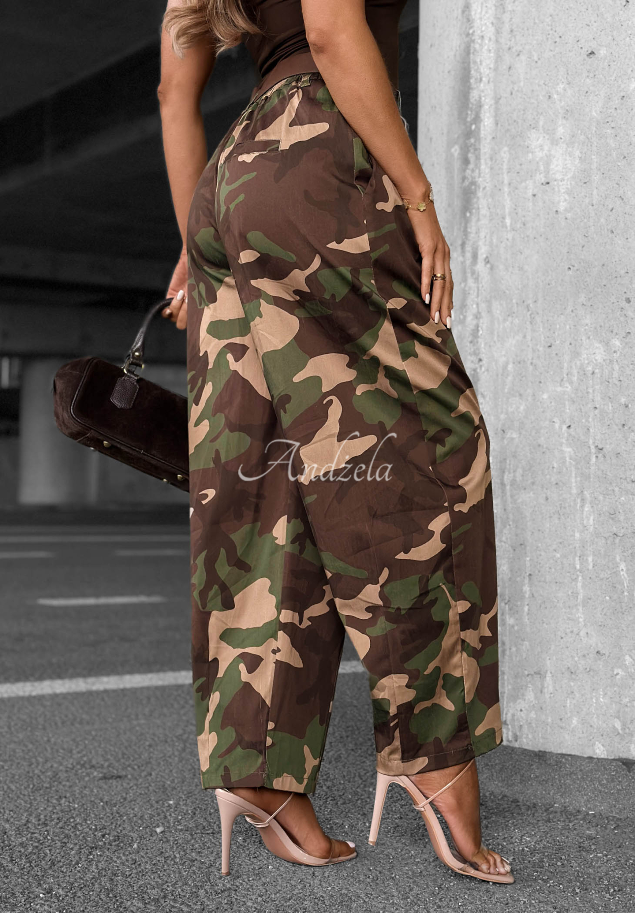 Pantaloni din material tip balloon din lyocell camuflaj Camo Charm