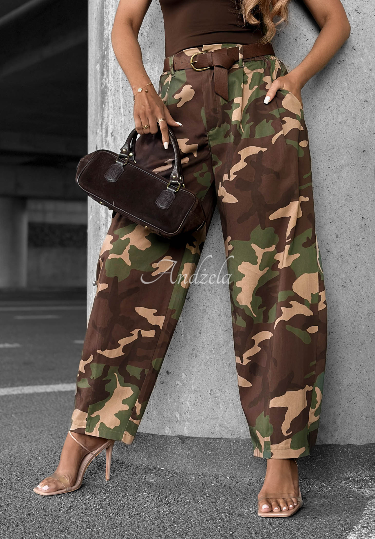 Pantaloni din material tip balloon din lyocell camuflaj Camo Charm