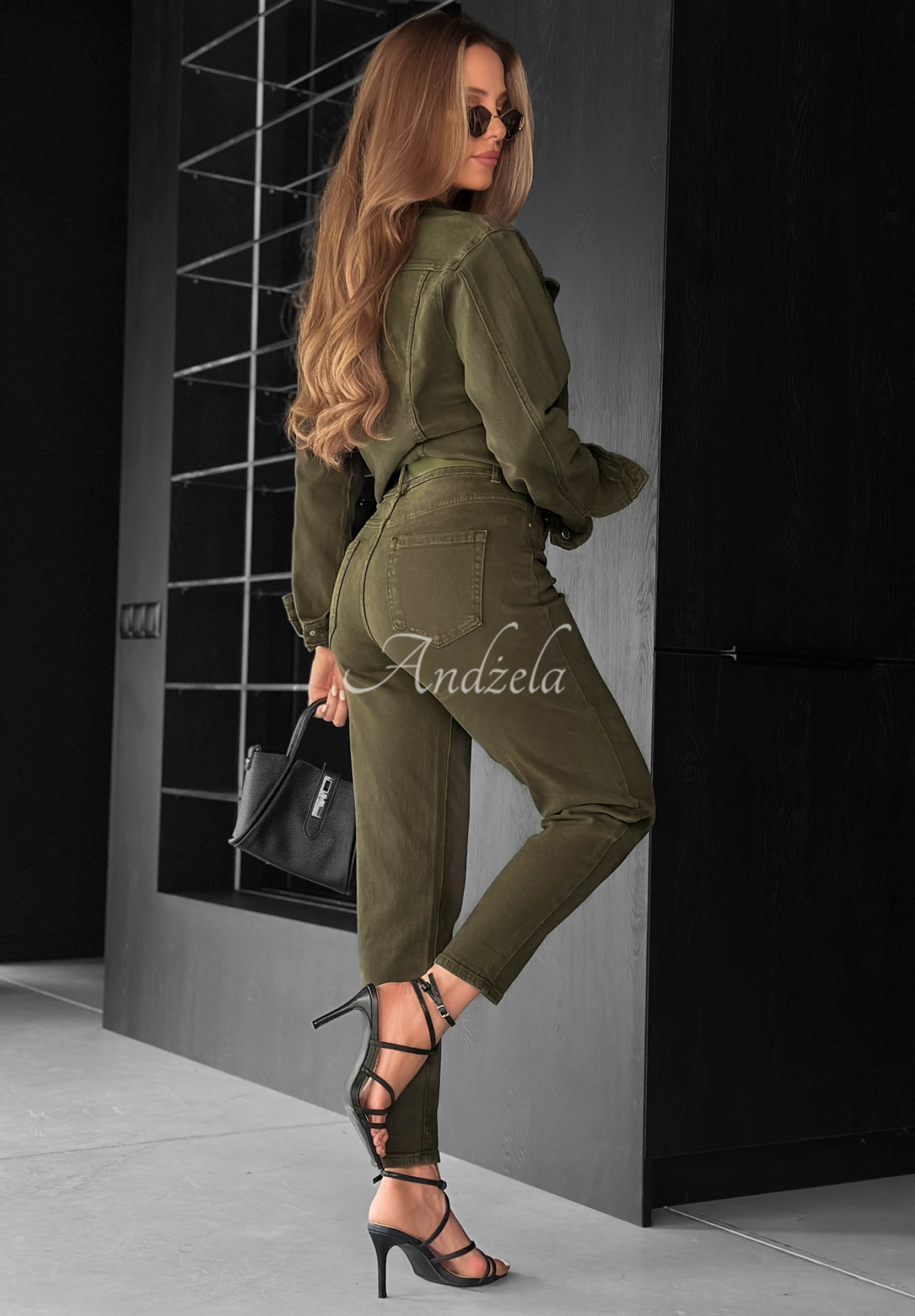 Blugi mom fit More Than Ever