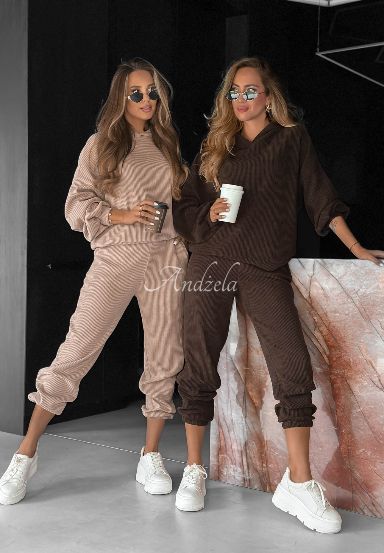 Set din catifea reiată cu hanorac cu glugă și pantaloni din bumbac Quiet Confidence