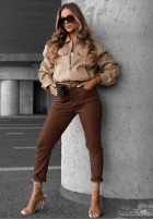 Pantaloni din denim mom fit z paskiem Worth It ciocolatii
