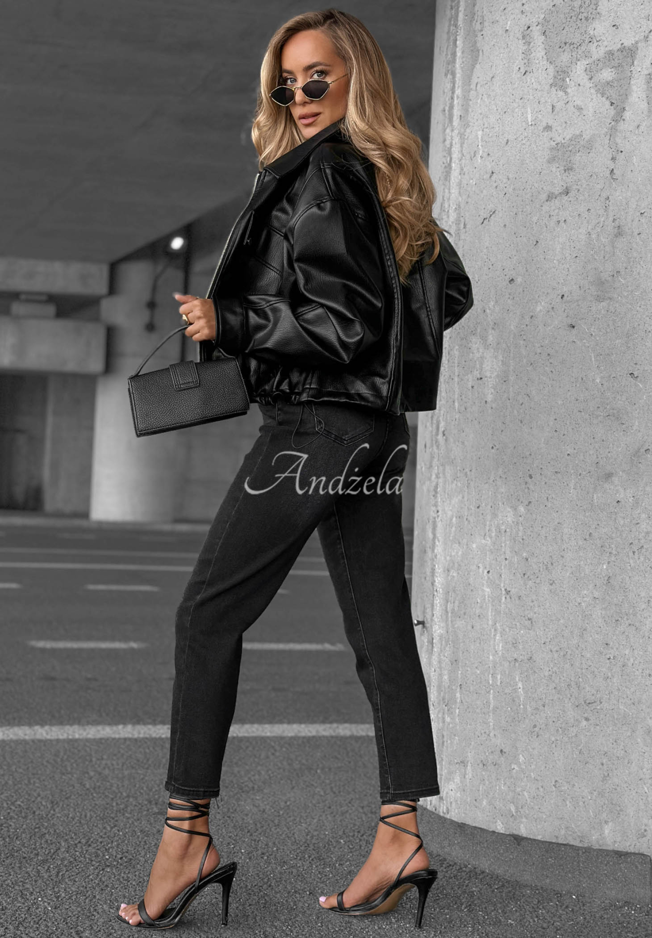 Blugi mom fit cu curea Best Moment