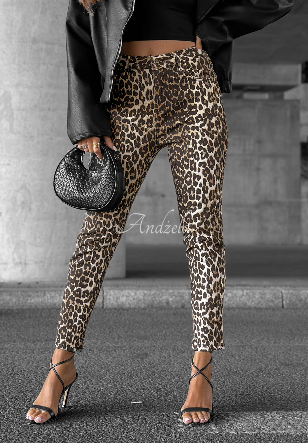 Blugi mom fit cu imprimeu leopard Wild Dream