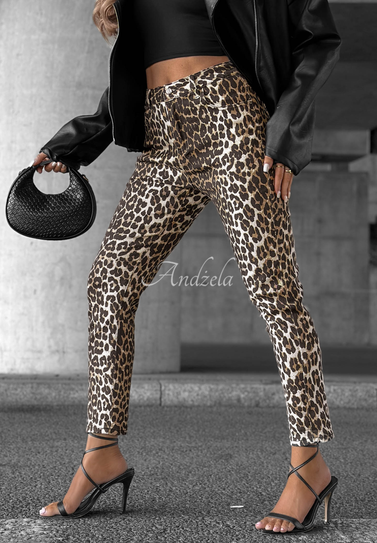 Blugi mom fit cu imprimeu leopard Wild Dream