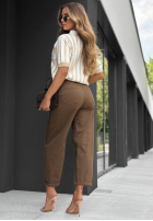 Pantaloni din denim balloon z paskiem True Feeling ciocolatii