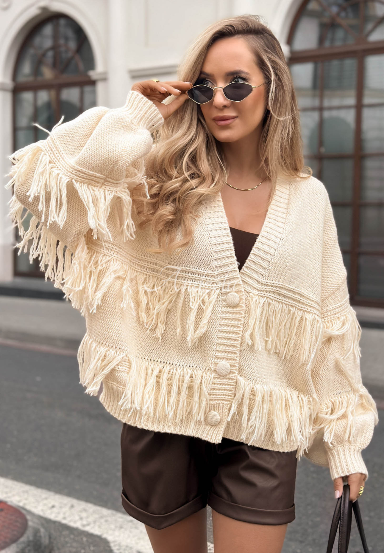 Cardigan scurt cu viscoză, franjuri și închidere cu nasturi Feels Cozy