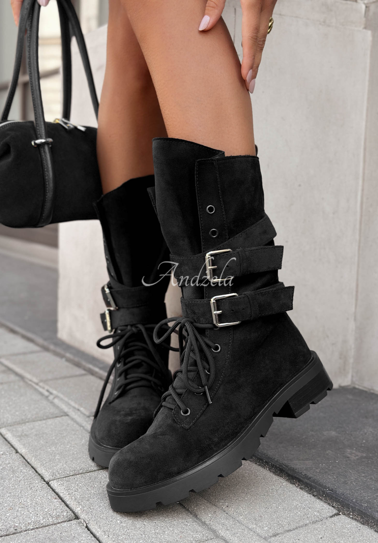 Botine tip bocanci din piele întoarsă cu catarame Modern Walk