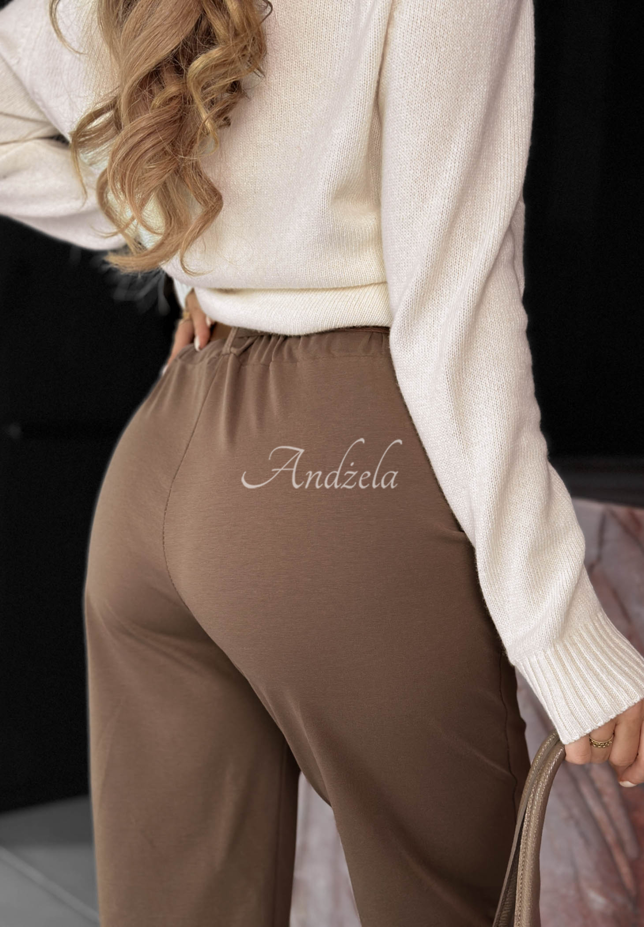 Pantaloni mom fit din bumbac cu viscoză și curea Urban Grace
