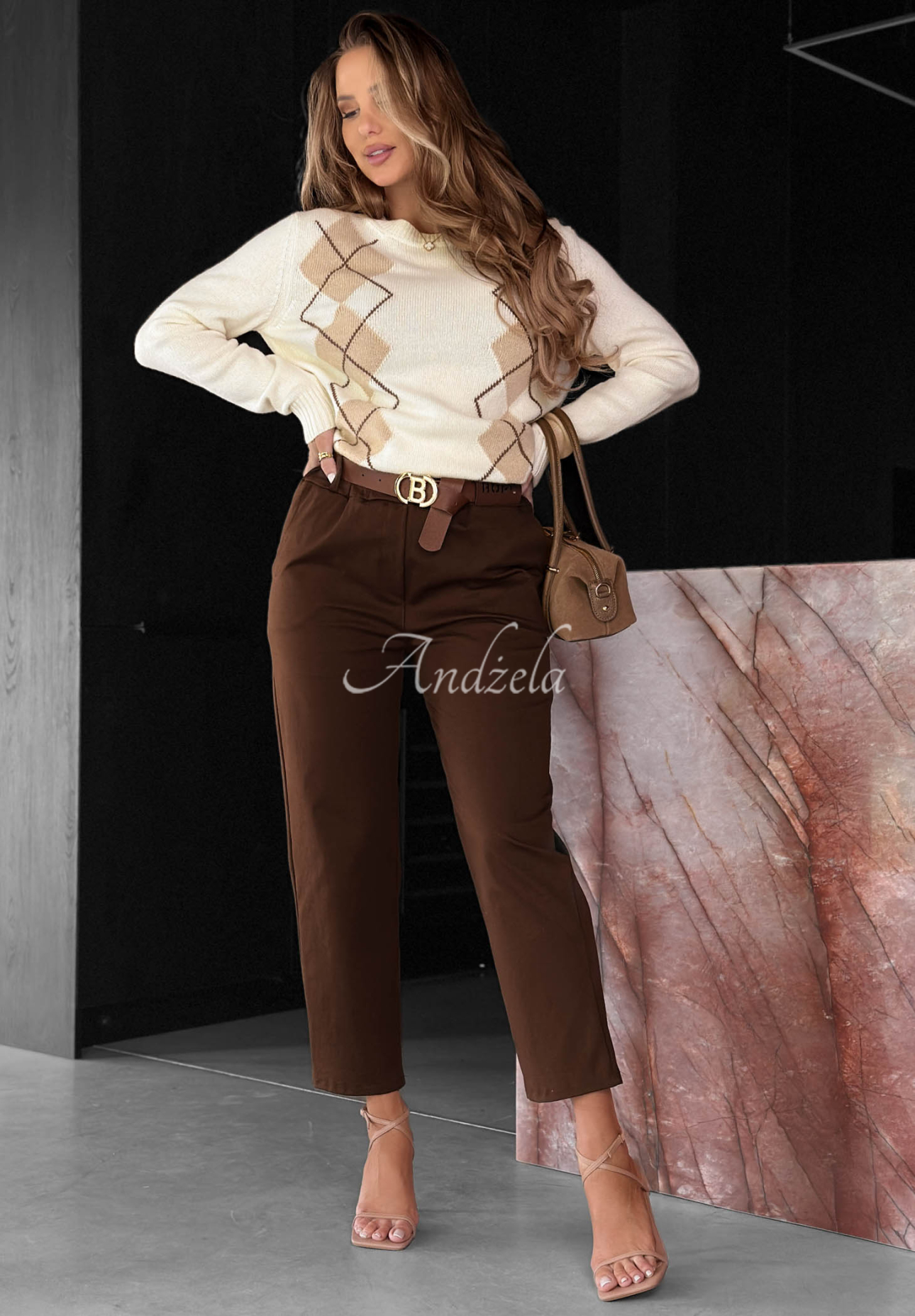 Pantaloni mom fit din bumbac cu viscoză și curea Urban Grace