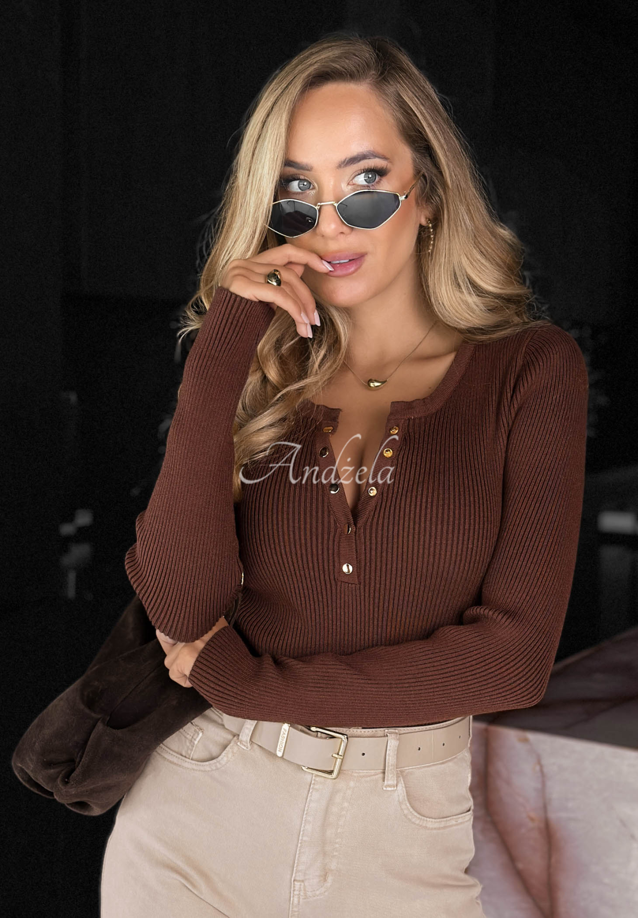 Body cu striații din viscoză cu mâneci lungi și decolteu cu închidere Chic Essence
