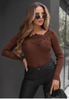 Bluză off shoulder z haftami Pure Grace ciocolatie