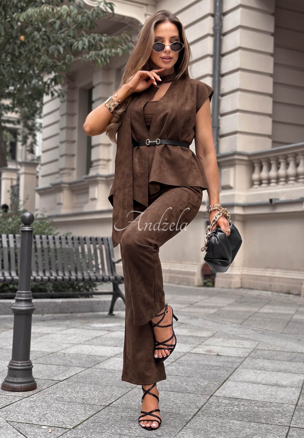 Set elegant din piele întoarsă cu vestă și pantaloni Autumn Atelier
