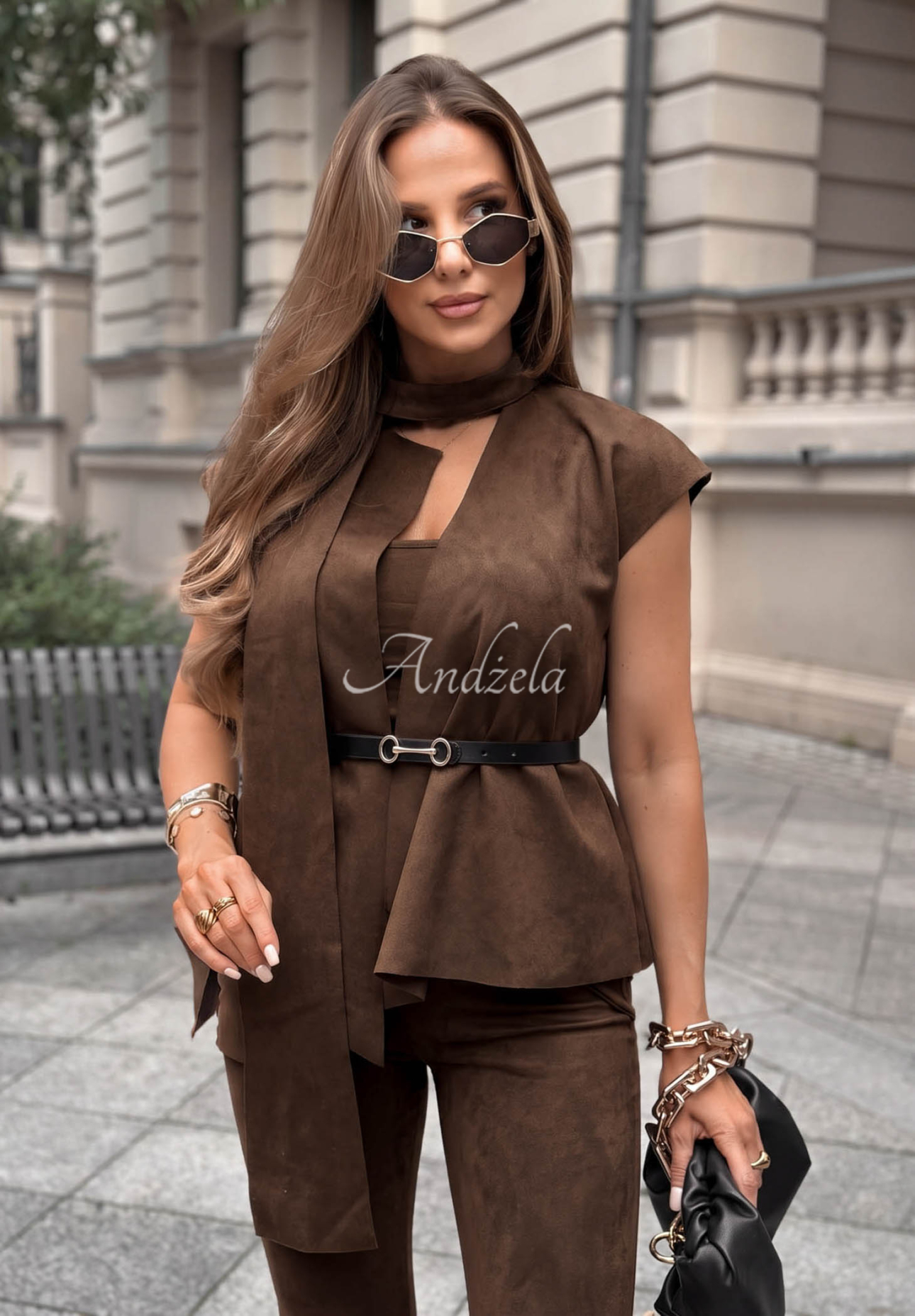 Set elegant din piele întoarsă cu vestă și pantaloni Autumn Atelier
