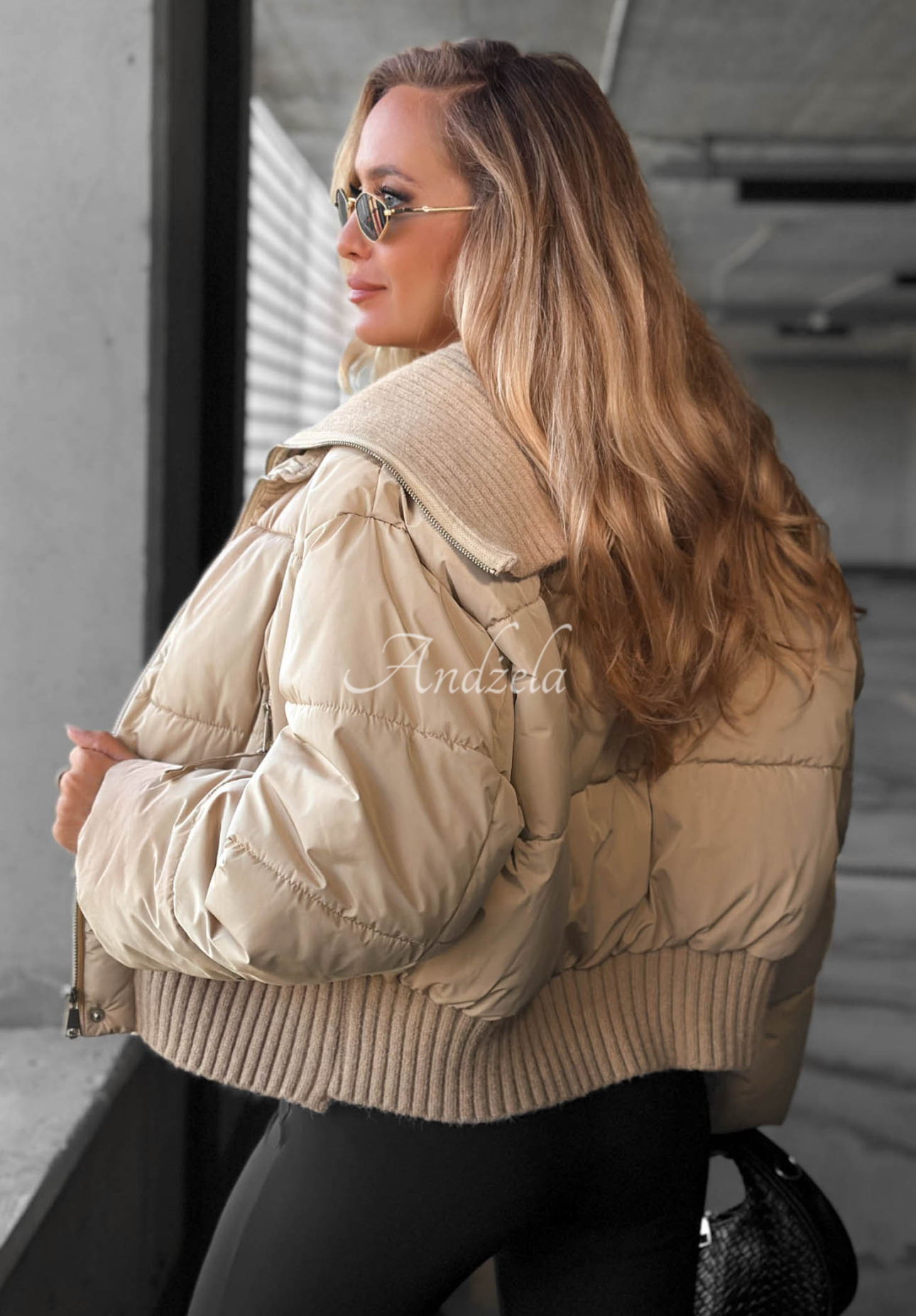 Geacă scurtă matlasată cu guler din material textil Simple Layer