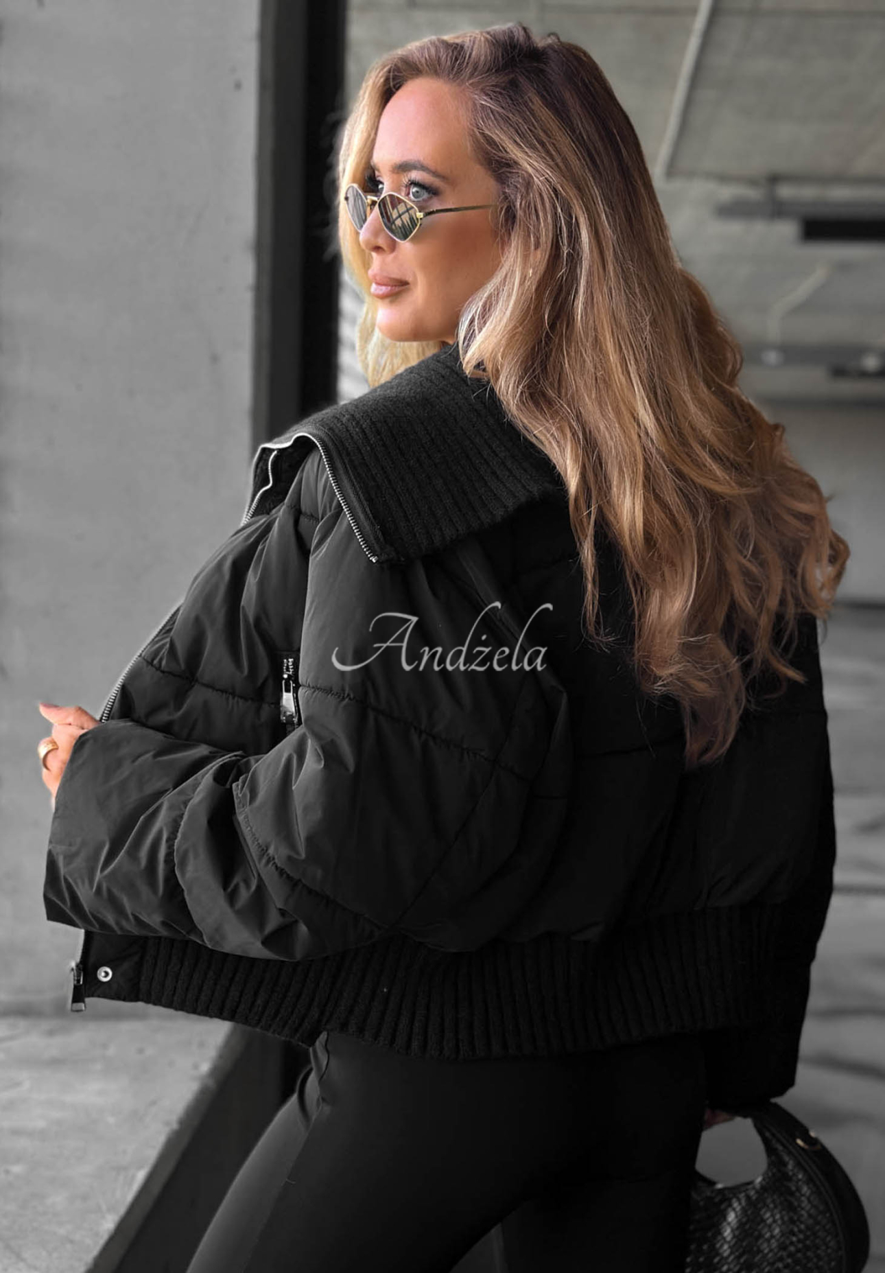 Geacă scurtă matlasată cu guler din material textil Simple Layer