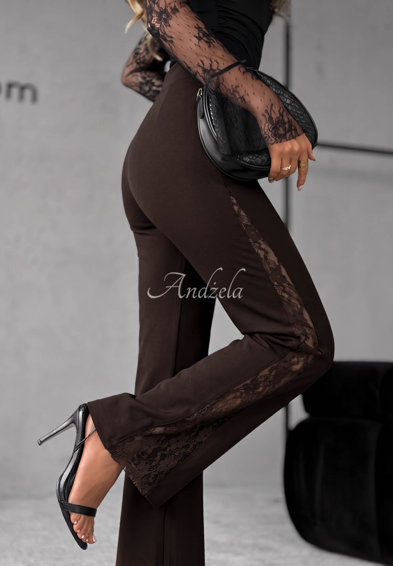 Pantaloni din viscoză cu dantelă Dear Men
