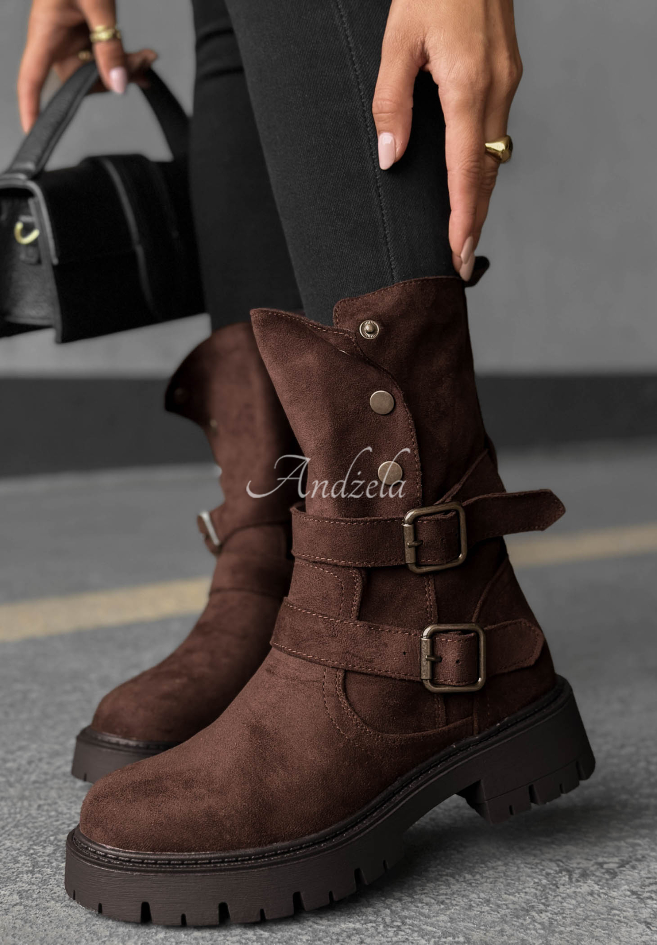 Botine din piele întoarsă cu barete Rainy Steps
