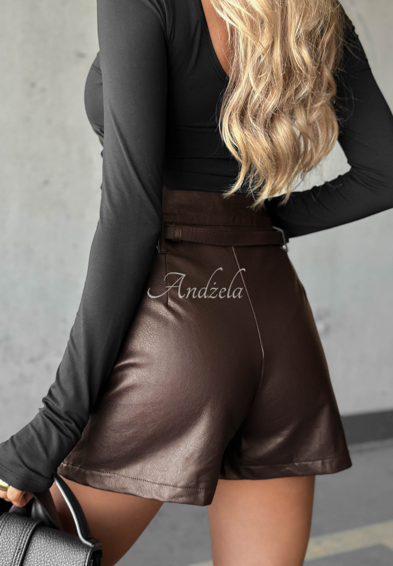 Pantaloni scurți din piele cu curea Woodland Walk