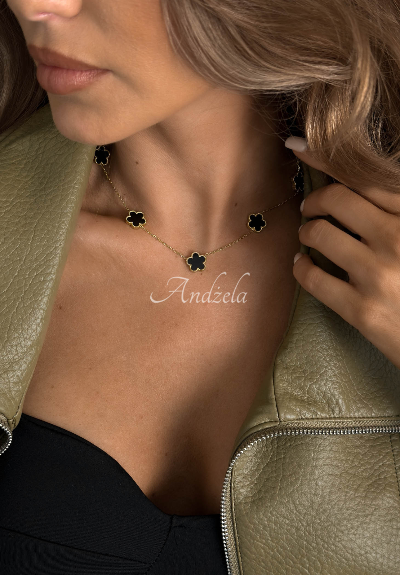 Colier cu floricele Alhambra