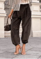 Sztruksowe Pantaloni joggery September Edit bej