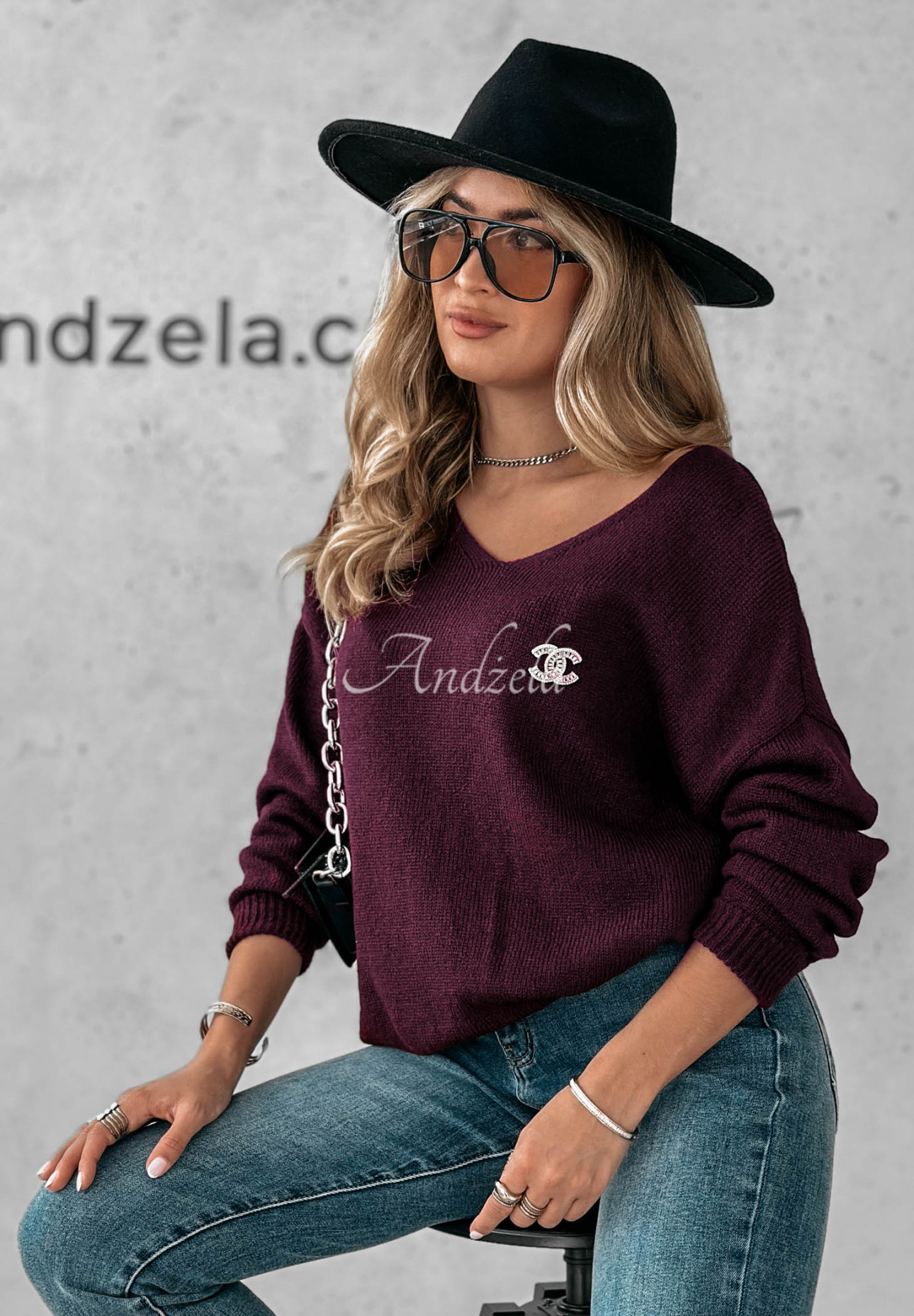 Pulover cu decolteu Caffe Latte