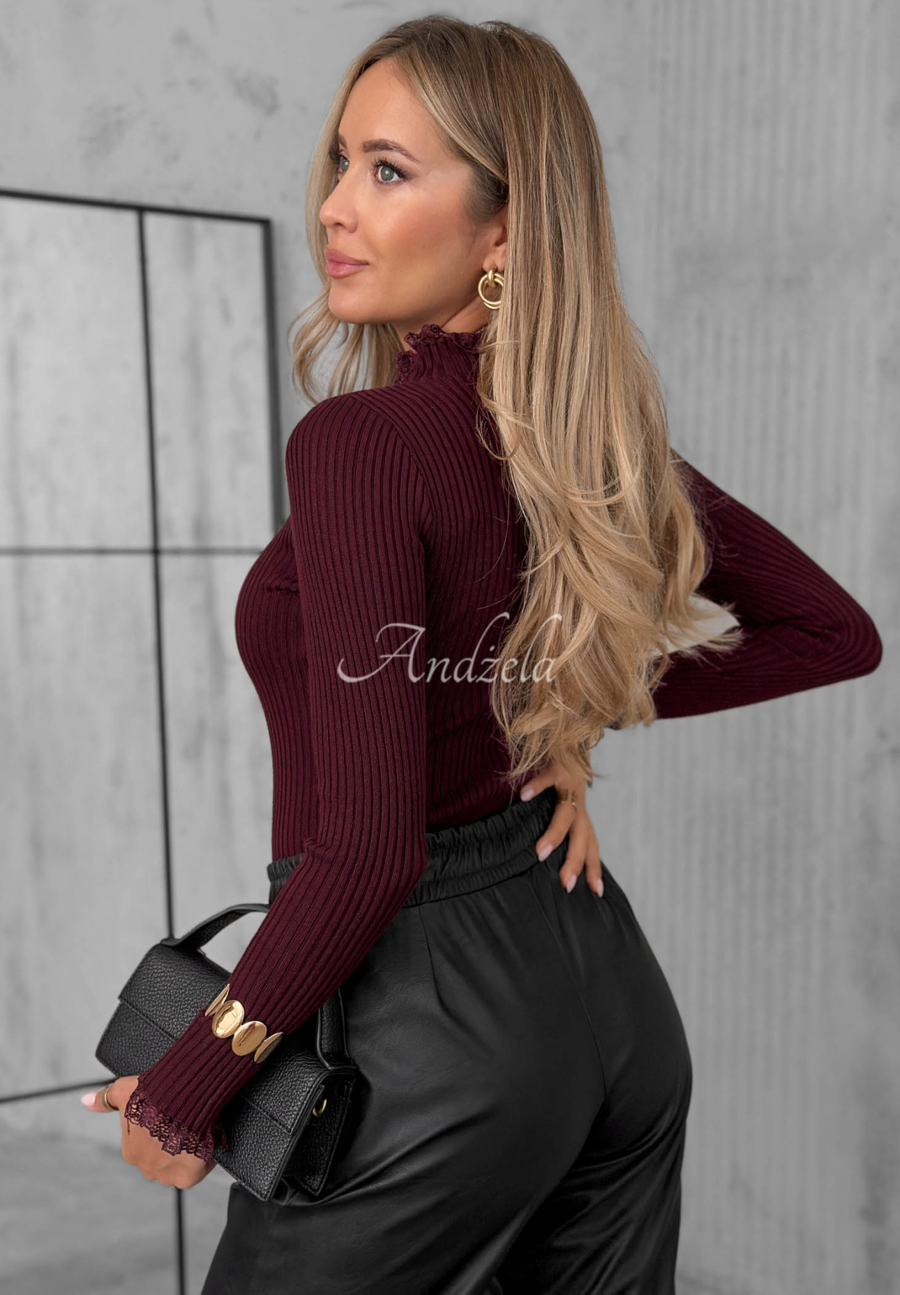 Pulover din viscoză, reiat, cu dantelă Subtle Mist