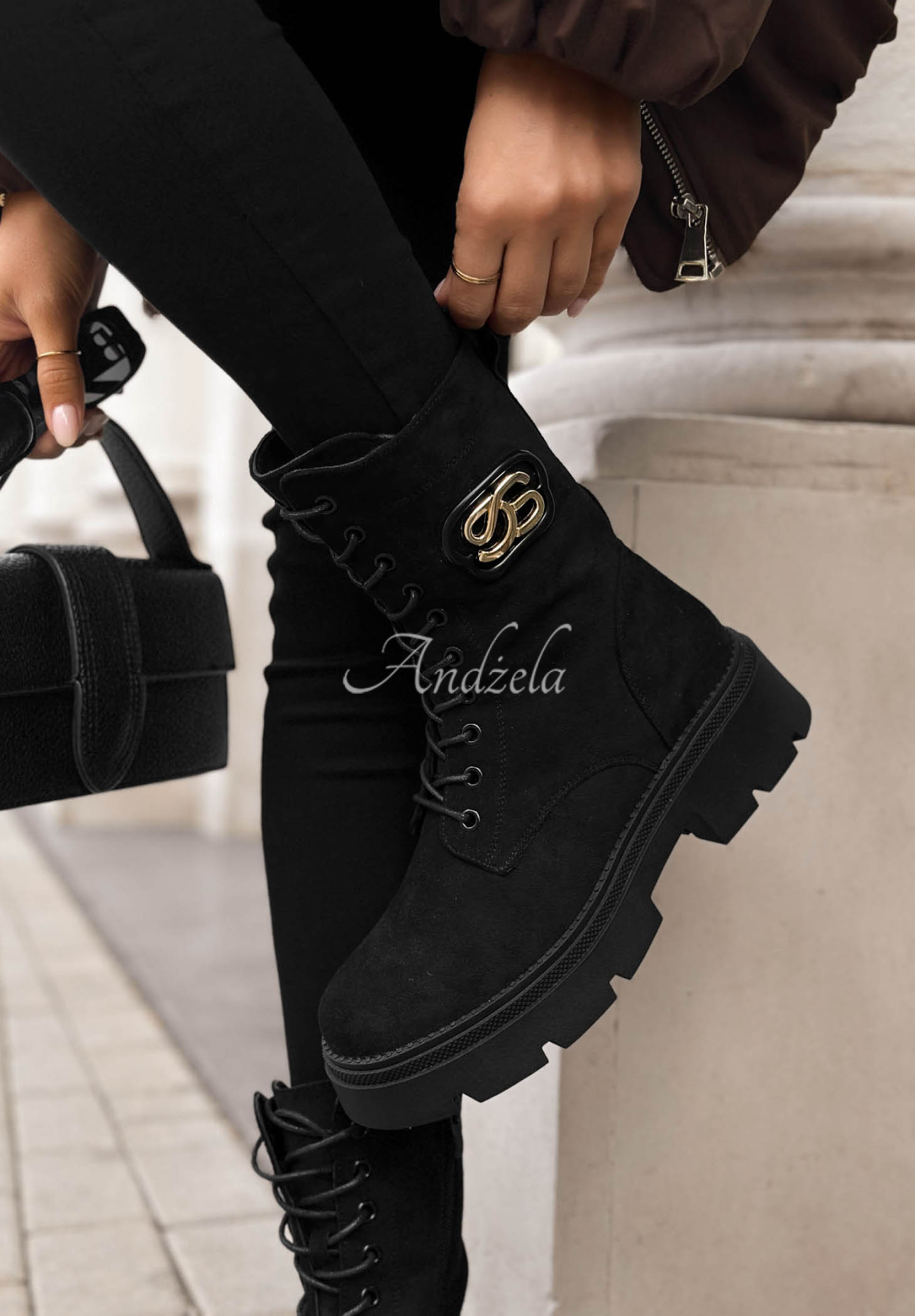 Botine din piele întoarsă cu șireturi Velvet Season