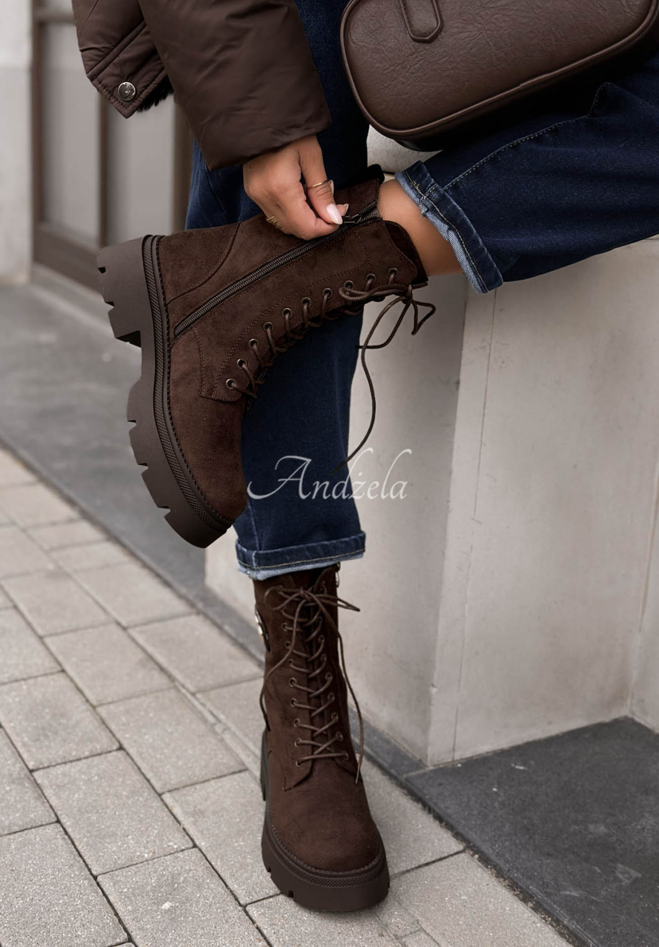 Botine din piele întoarsă cu șireturi Velvet Season
