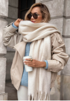 Miękki Sal z frędzlami Snow Darling mokka