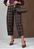 din material textil Pantaloni mom fit w kratę z paskiem Warm Desire ciocolatii