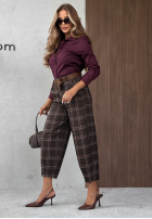din material textil Pantaloni mom fit w kratę z paskiem Warm Desire ciocolatii
