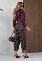din material textil Pantaloni mom fit w kratę z paskiem Warm Desire ciocolatii