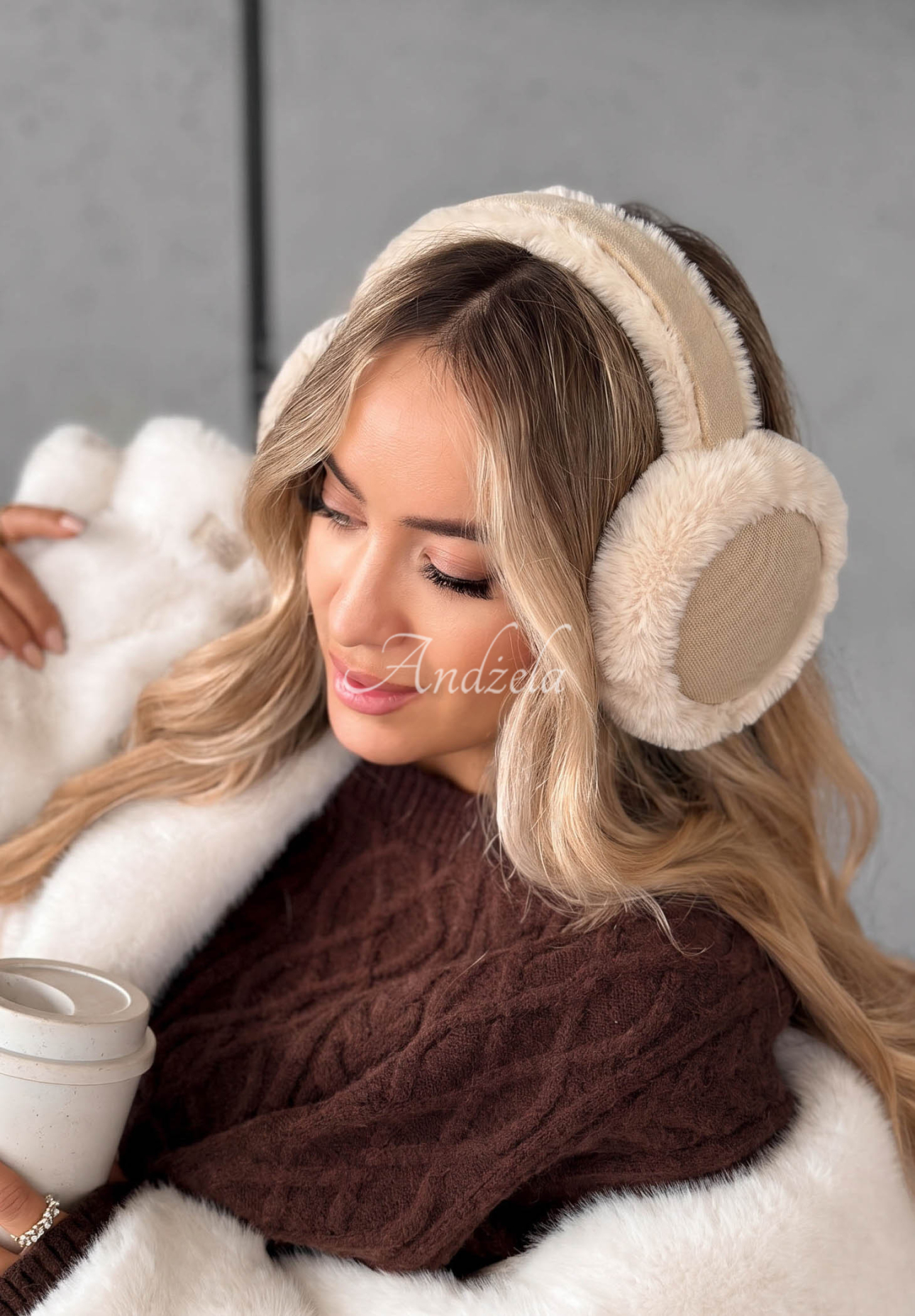 Căști de iarnă cu blăniță Frosty Kiss