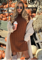 Sweterkowa Rochie midi z ozdobnym splotem Misty Darling bej