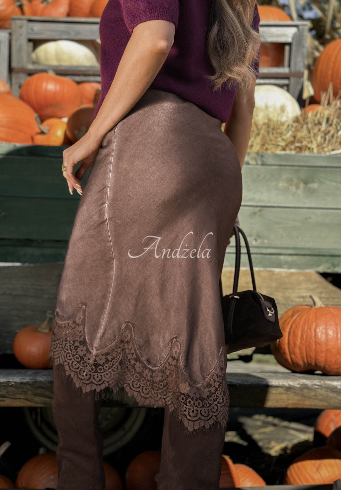 Fustă din satin și vâscoză cu dantelă Subtle Lace