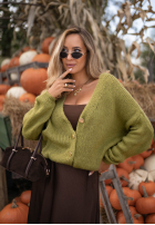 Krótki Cardigan oversize z zapięciem Cloud Touch zmeurie