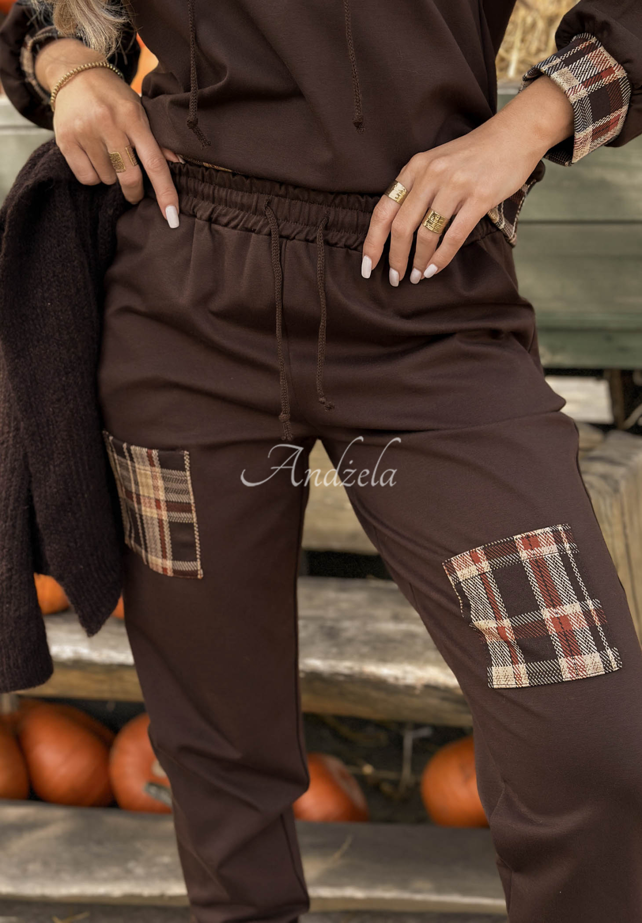 Pantaloni din vâscoză cu aplicații în carouri Coco Love