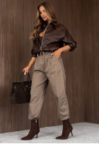 Bawełniane Pantaloni mom fit z paskiem Casual Look kaki