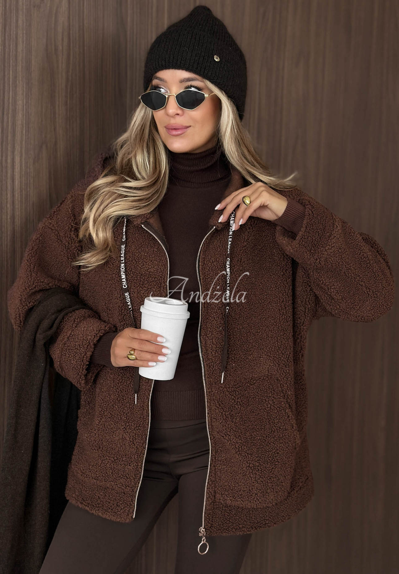 Geacă din blăniță cu glugă și buzunare Warm Espresso