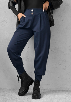 Pantaloni jogger din vâscoză cu nasturi Divine Charm