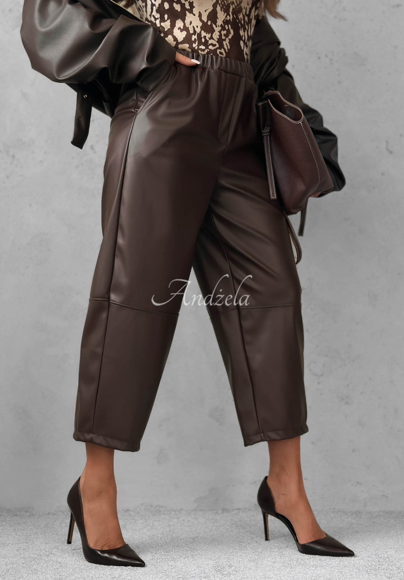 Pantaloni mom fit din piele Warm Vanilla