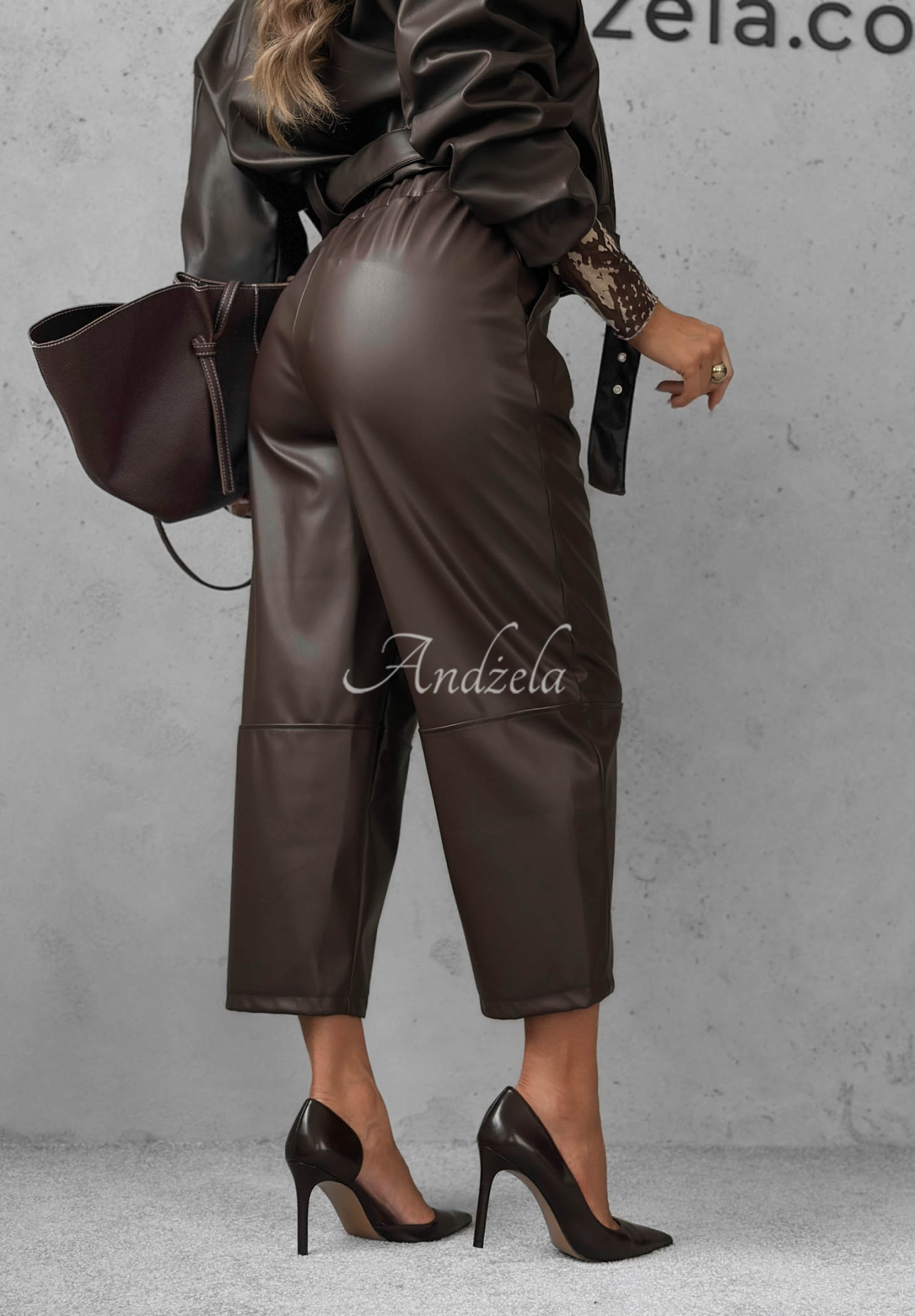 Pantaloni mom fit din piele Warm Vanilla