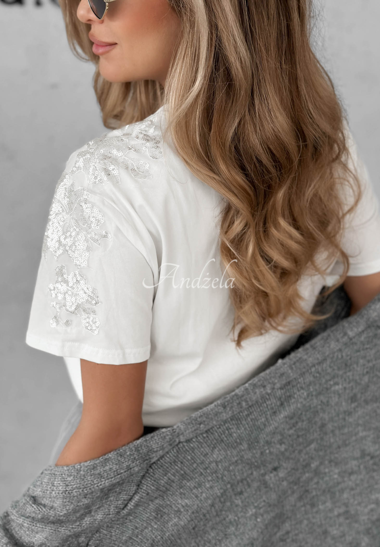 Tricou din bumbac cu inscripție decorativă Favored