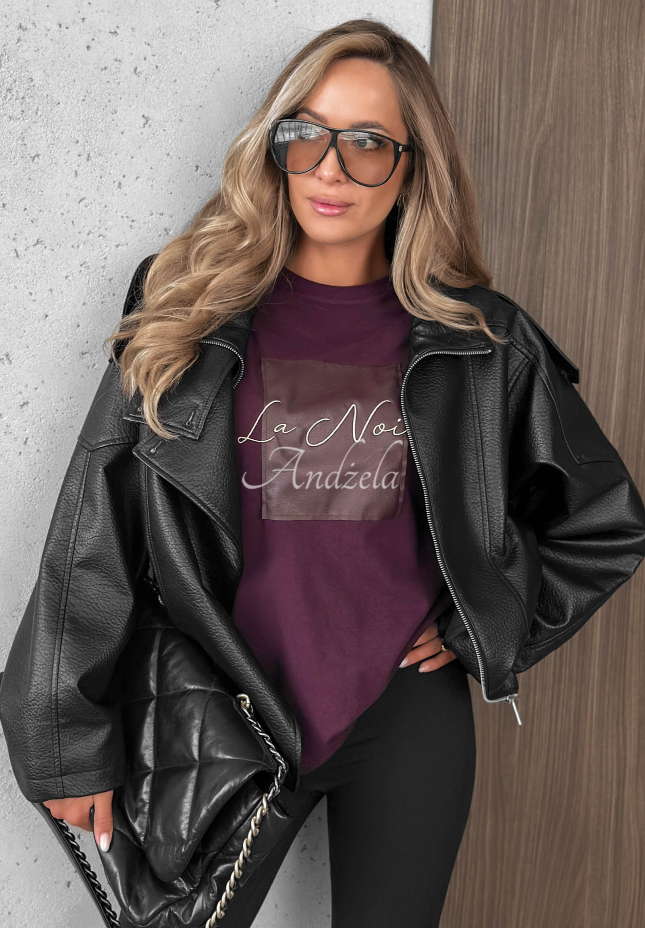 Tricou din bumbac cu aplicație decorativă This Happens