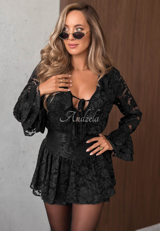 Salopetă scurtă din dantelă cu volănașe Pretty Angel